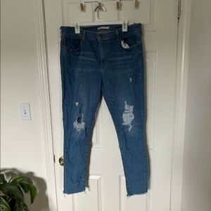 EUC Levi’s super skinny jeans